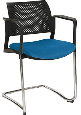 sillas de visita para oficina con respaldo de polipropileno perforado con base tipo trineo y descansa brazos