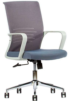 sillas operativas con respaldo de polipropileno tapizado en malla con mecanismo reclinable coderas fijas y base metálica cromada con rodajas de nylon