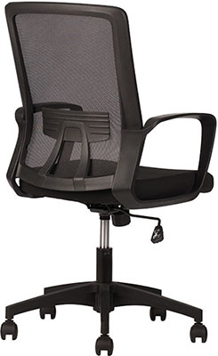 sillas operativas para oficina con descansa brazos fijos en forma de escuadra con mecanismo reclinable y respaldo tapizado en malla con soporte lumbar ajustable