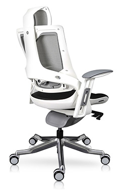 sillas para oficina ergonómicas en color blanco con mecanismos reclinables descansabrazos ajustables cabeceras base de aluminio pulido ajustable